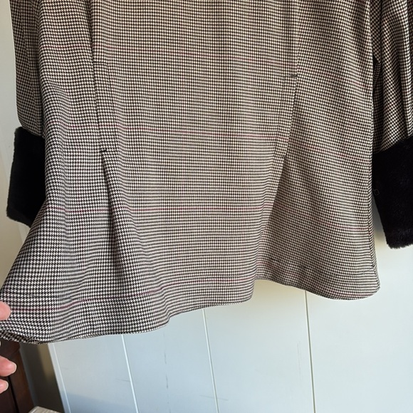 Zara top tan & black houndstooth with fur trim sz M NWOT - Picture 7 of 11